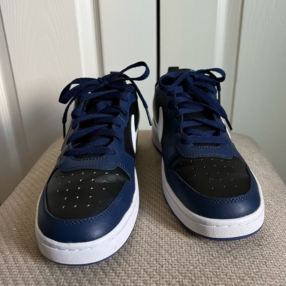 Nike Court Borough Low 2 - Picture 2 of 7